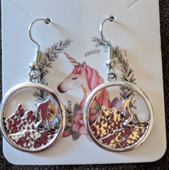Sasquatch Earrings Super Cute Hypoallergenic - Picture 4 of 5